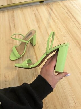 GUC bright spring green Steve Madden heels